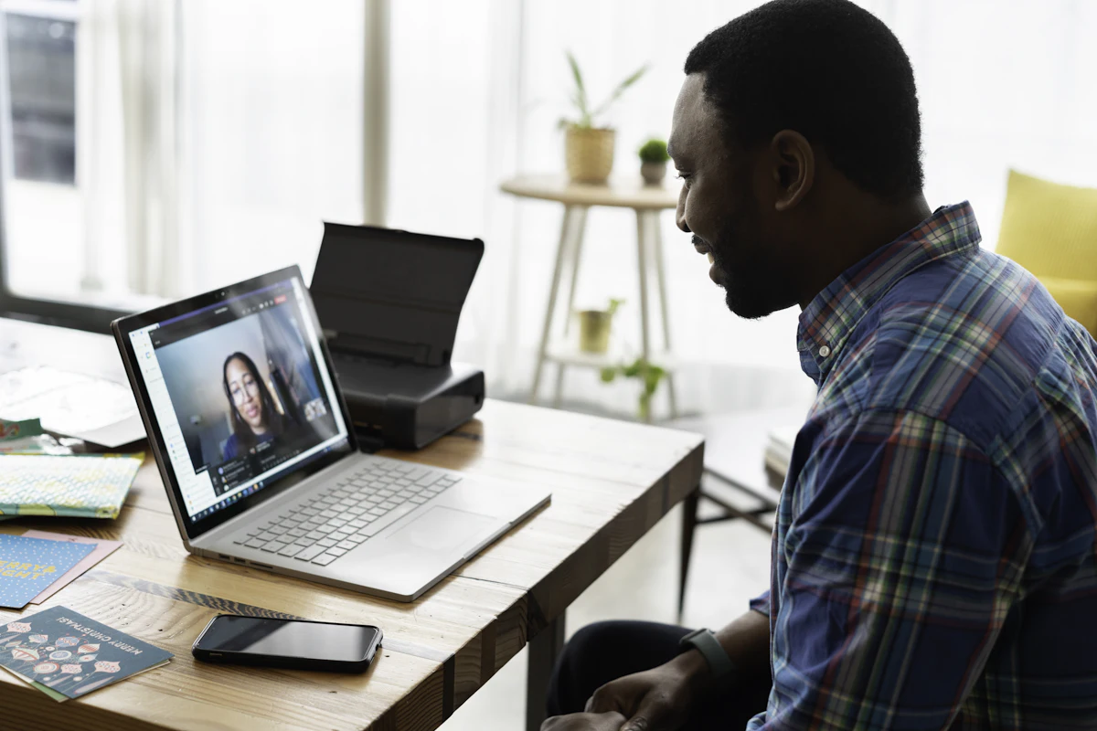 Consultation video call between a developer and an App Specialist
